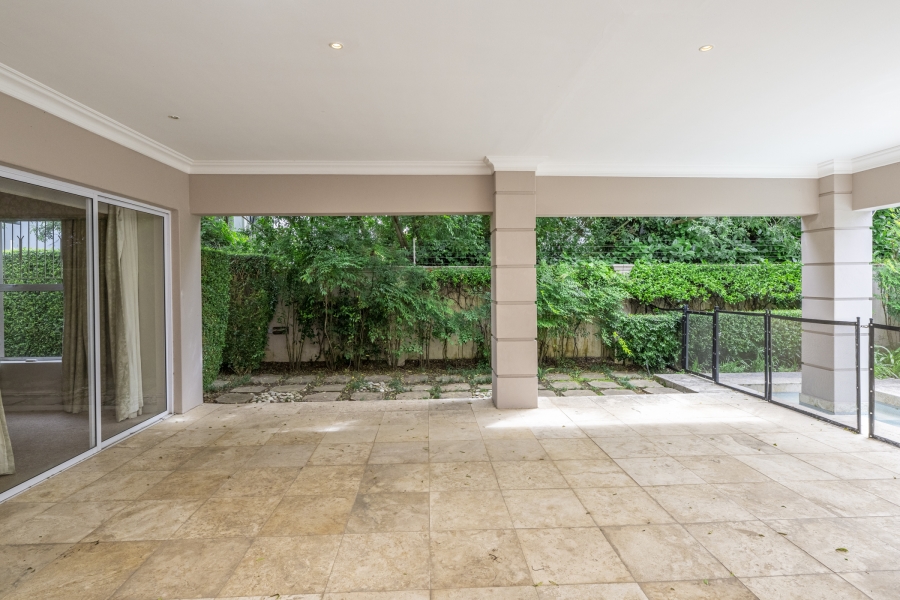 To Let 4 Bedroom Property for Rent in Kenilworth Upper Western Cape